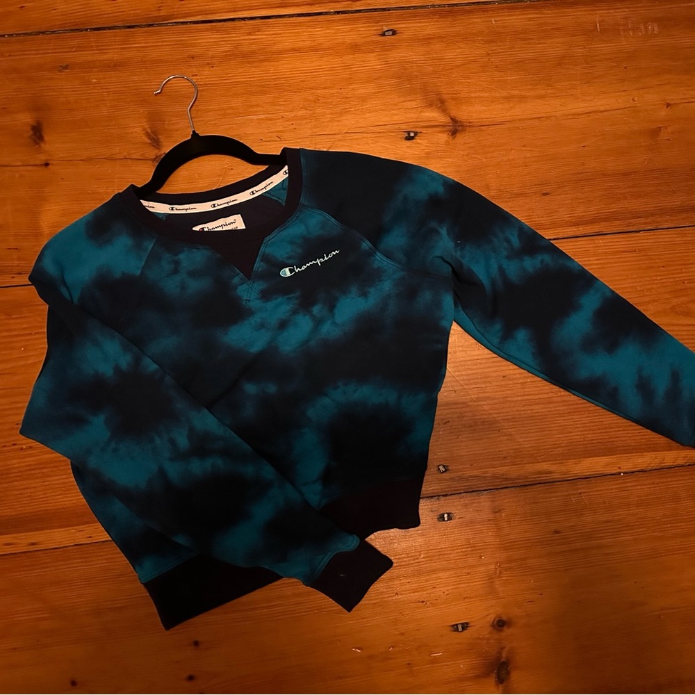Champion tie dye sweatshirt size S